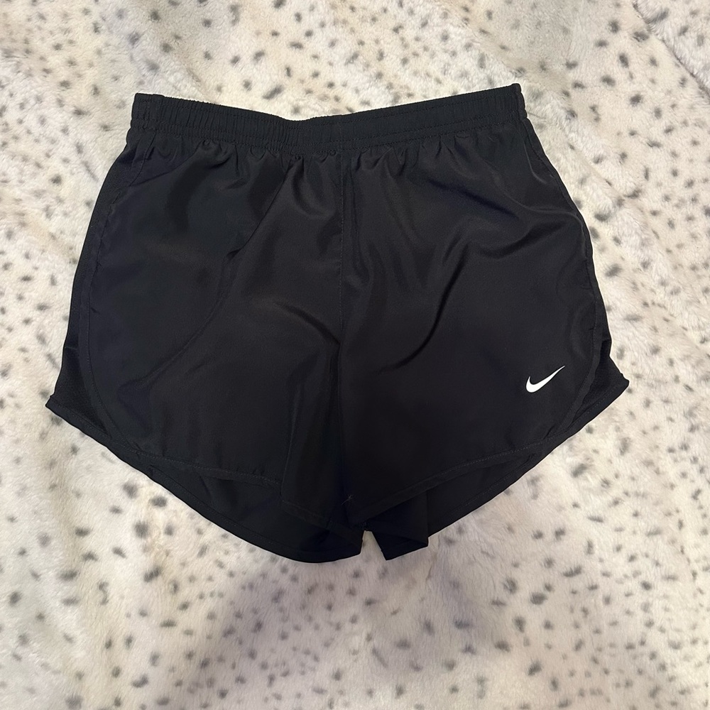 EUC Girls Nike shorts